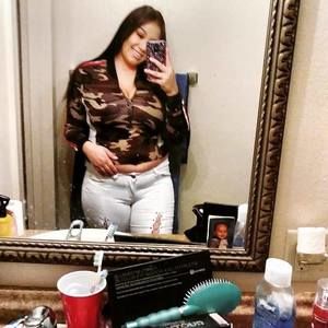 Meet your Posher, Daniella